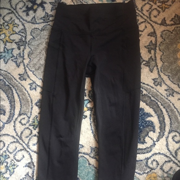 lululemon athletica Pants - Lululemon Cropped Leggings